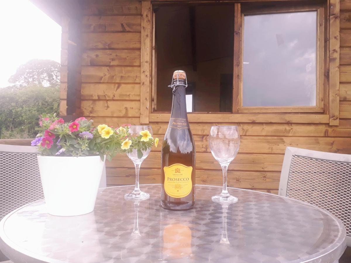 Country Bumpkin - Romantic Couples Stay In Oakhill Cabin 外观 照片