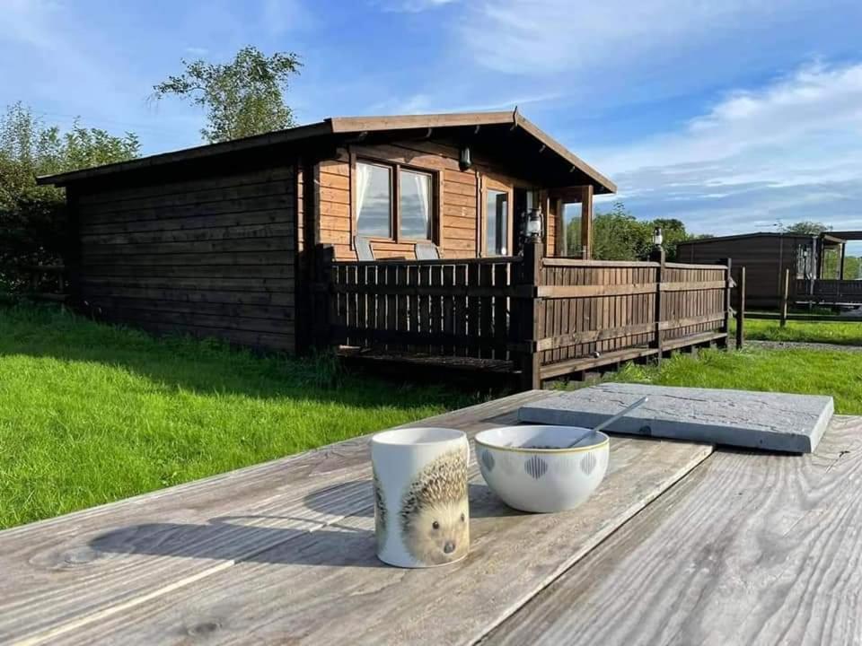 Country Bumpkin - Romantic Couples Stay In Oakhill Cabin 外观 照片