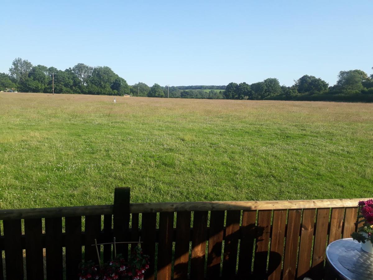 Country Bumpkin - Romantic Couples Stay In Oakhill Cabin 外观 照片