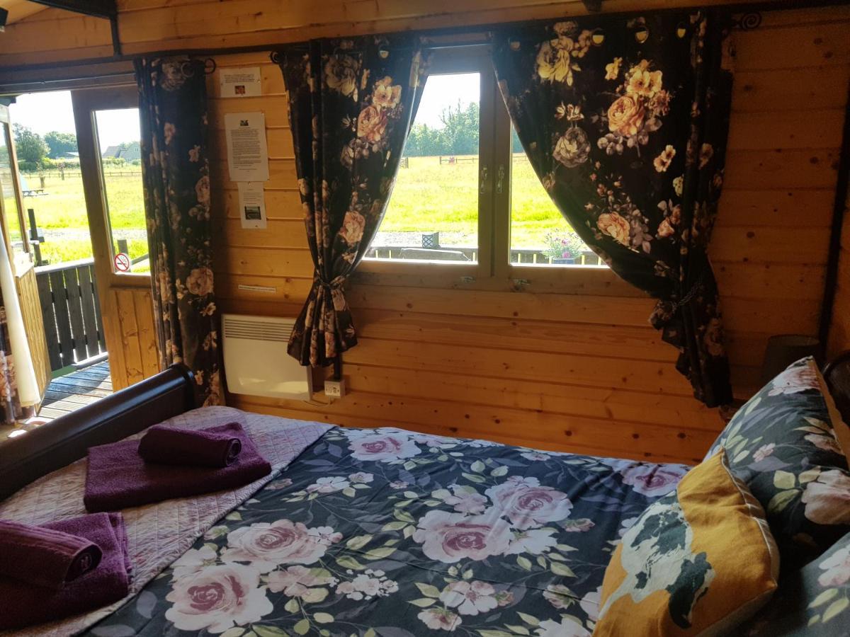 Country Bumpkin - Romantic Couples Stay In Oakhill Cabin 外观 照片